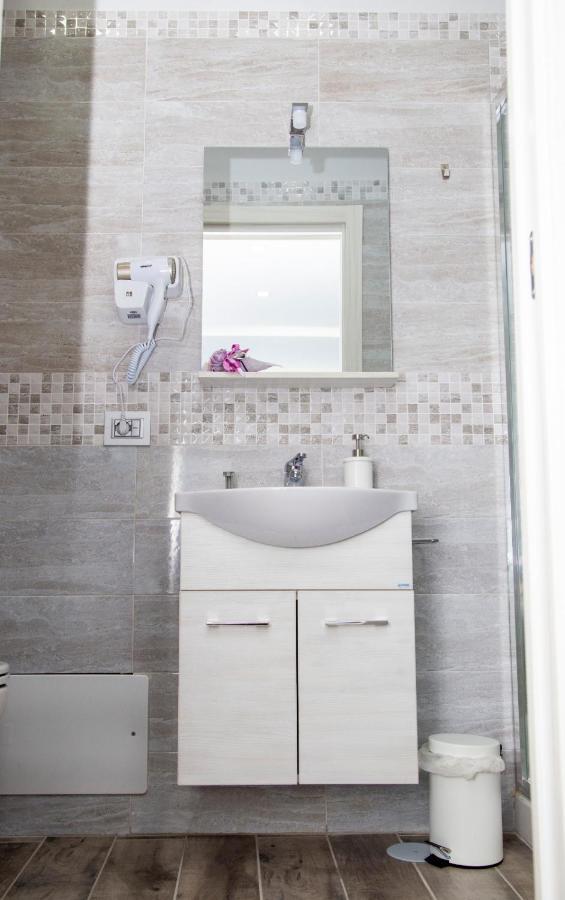 Casa Marmolo - Cuore Di Napoli Apartment Bagian luar foto