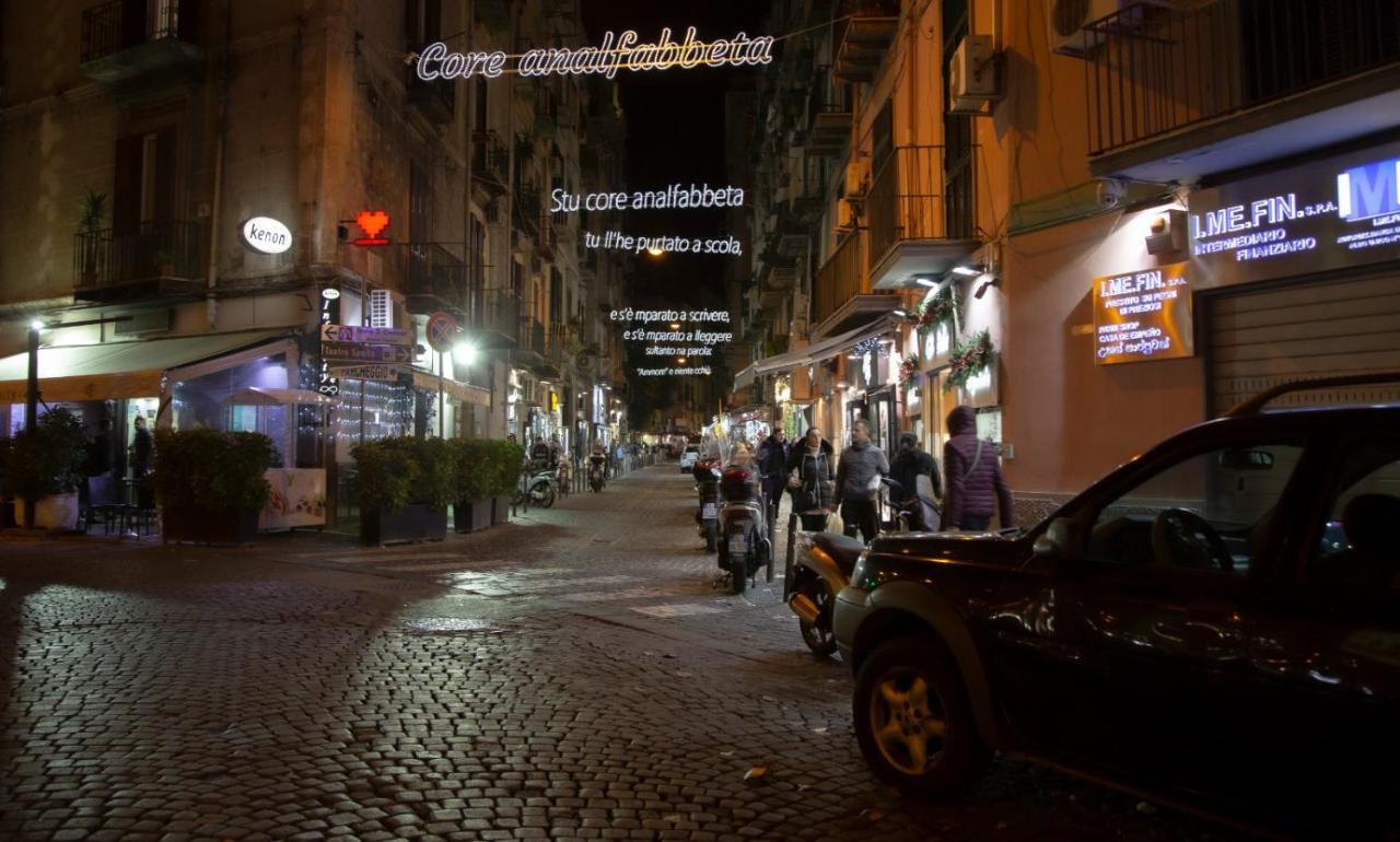 Casa Marmolo - Cuore Di Napoli Apartment Bagian luar foto